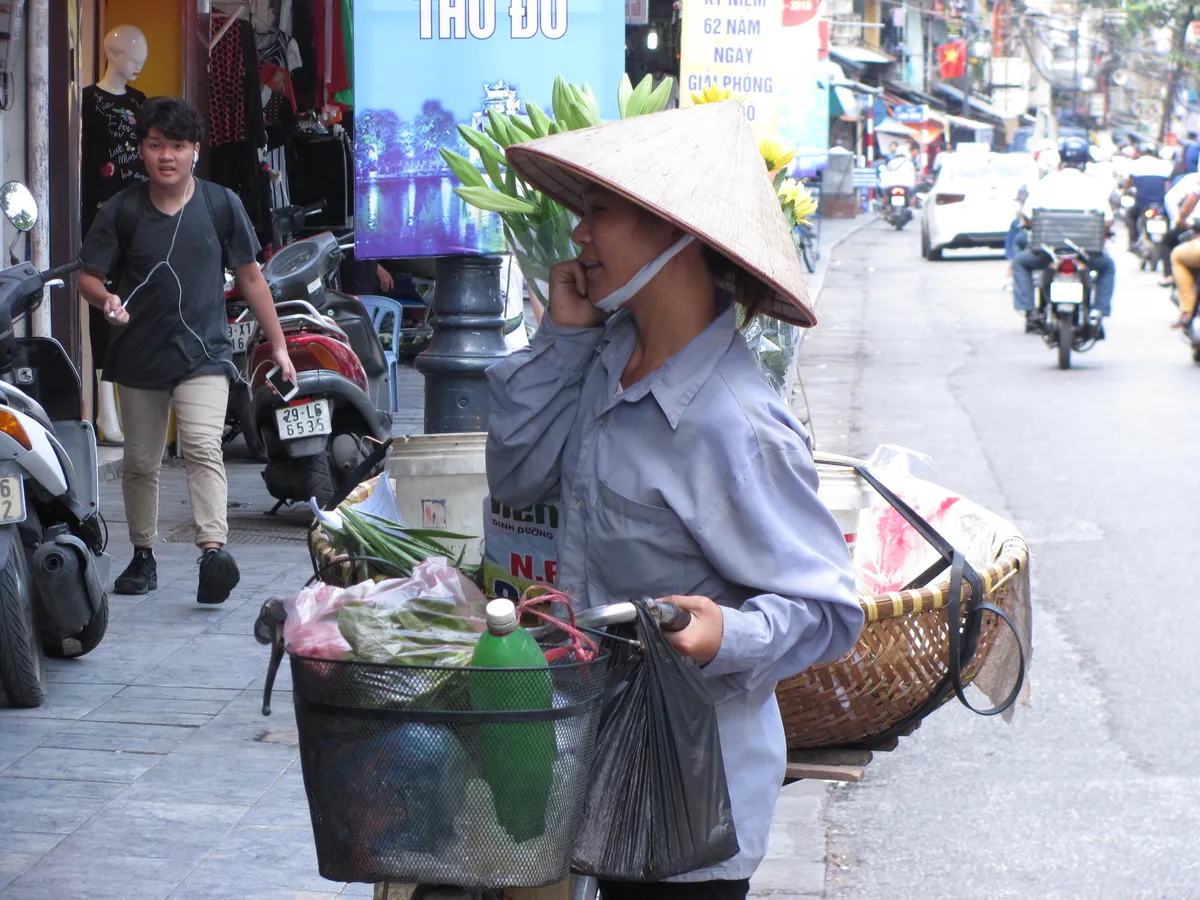 Hà Nội và những gánh hàng rong trên phố - Ảnh 19.