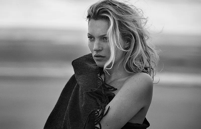 Kate Moss: Vẫn hoang dã và ngỗ ngược - Ảnh 4.