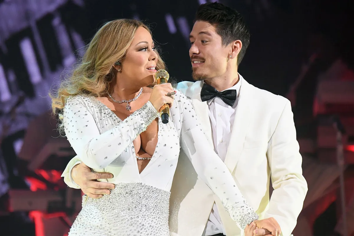 Chia tay hôn phu tỷ phú, Mariah Carey sẽ kết hôn với vũ công? - Ảnh 1.