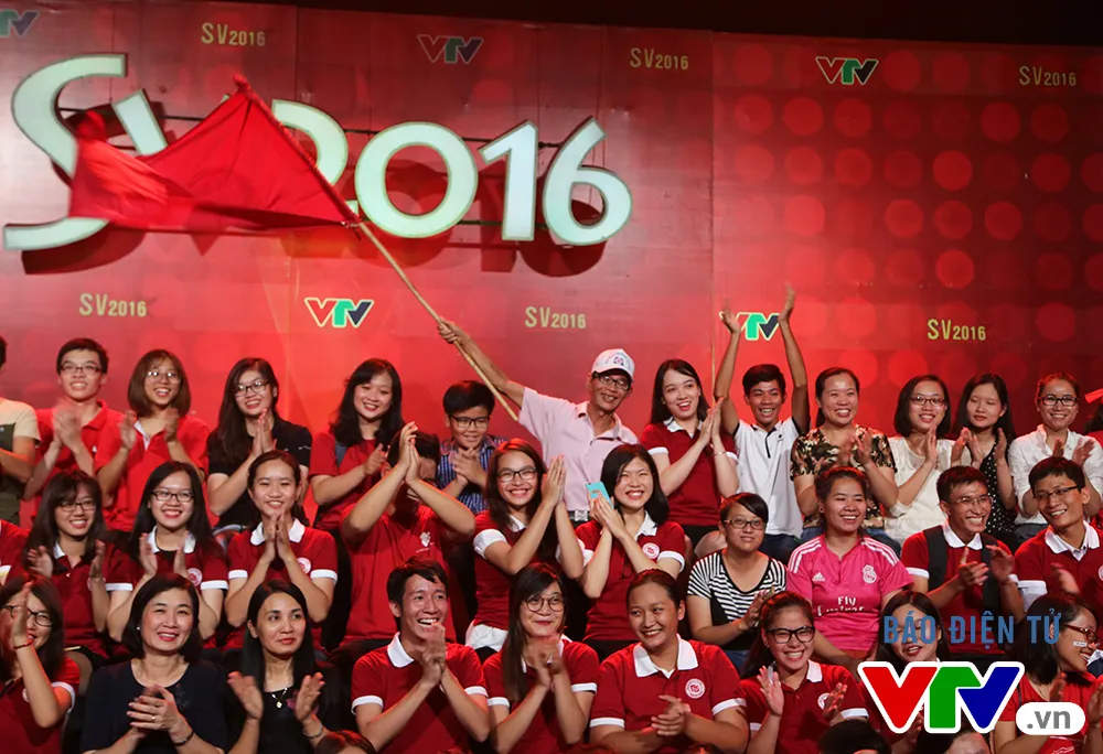 Chung kết SV 2016: Sôi động, hài hước và đậm tính thời sự! - Ảnh 2.