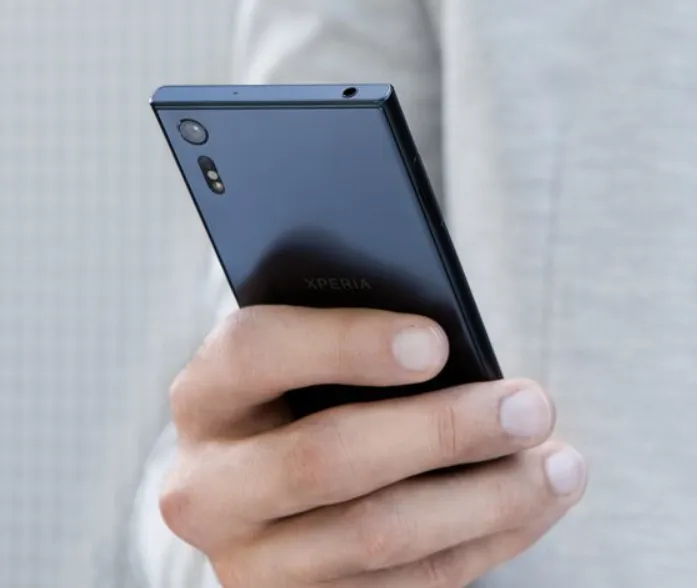 Sony Xperia X Compact và Xperia XZ lộ ngày lên kệ và giá bán - Ảnh 3.