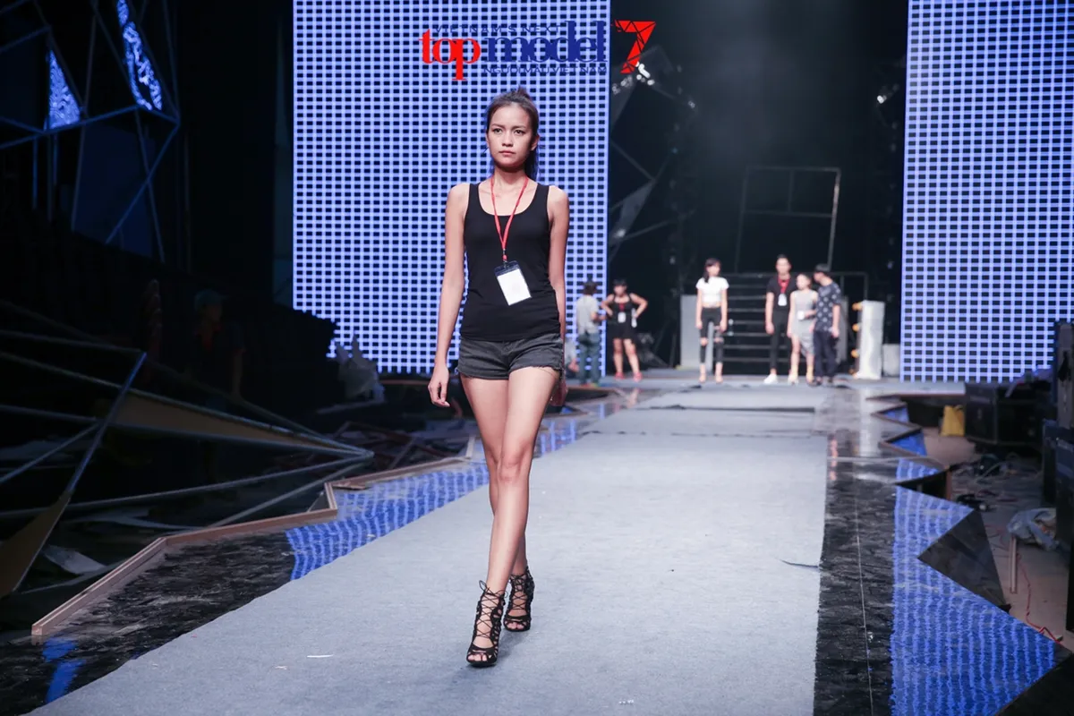 Trọng Hiếu Bước đến bên em trong chung kết Vietnams Next Top Model 2016 - Ảnh 12.