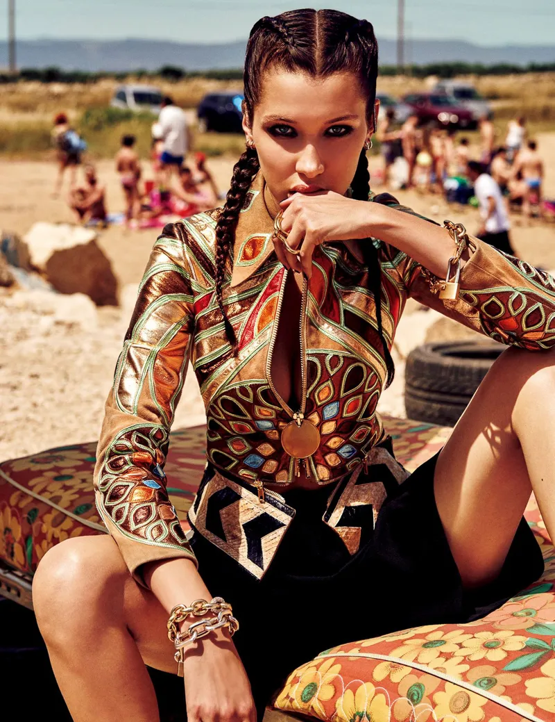 Bella Hadid khoe dáng cá tính bên trai đẹp - Ảnh 11.