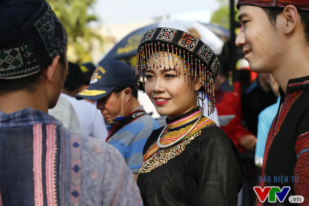 Chiêm ngưỡng nhan sắc những bóng hồng tại Lễ hội cà phê Buôn Ma Thuột 2017 - Ảnh 5.