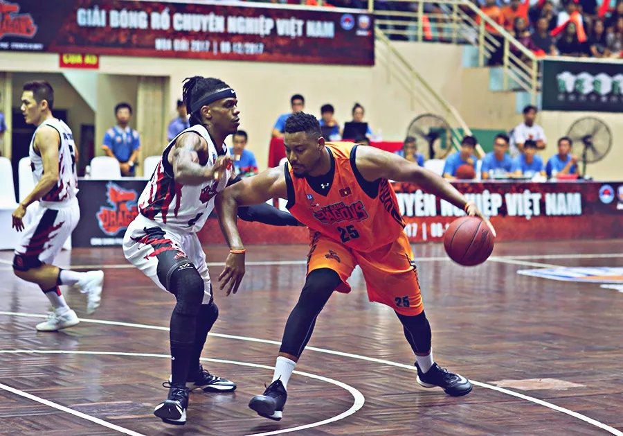 VBA 2017: Chiến thắng giúp Thang Long Warriors vững ngôi đầu - Ảnh 3. VBA 2017: Chiến thắng giúp Thang Long Warriors vững ngôi đầu - Ảnh 3.