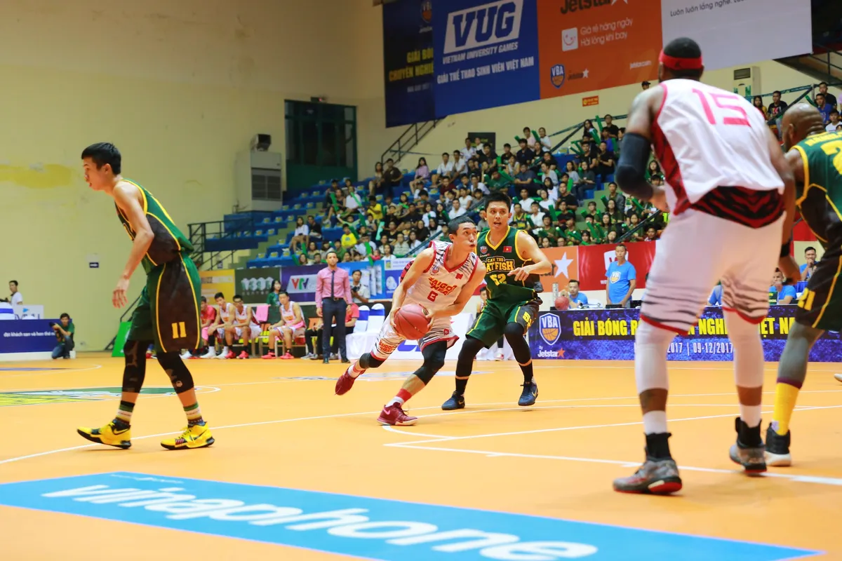 VBA 2017: Việt Arnold lập kỷ lục giúp Saigon Heat lọt vào playoff - Ảnh 3. VBA 2017: Việt Arnold lập kỷ lục giúp Saigon Heat lọt vào playoff - Ảnh 3.