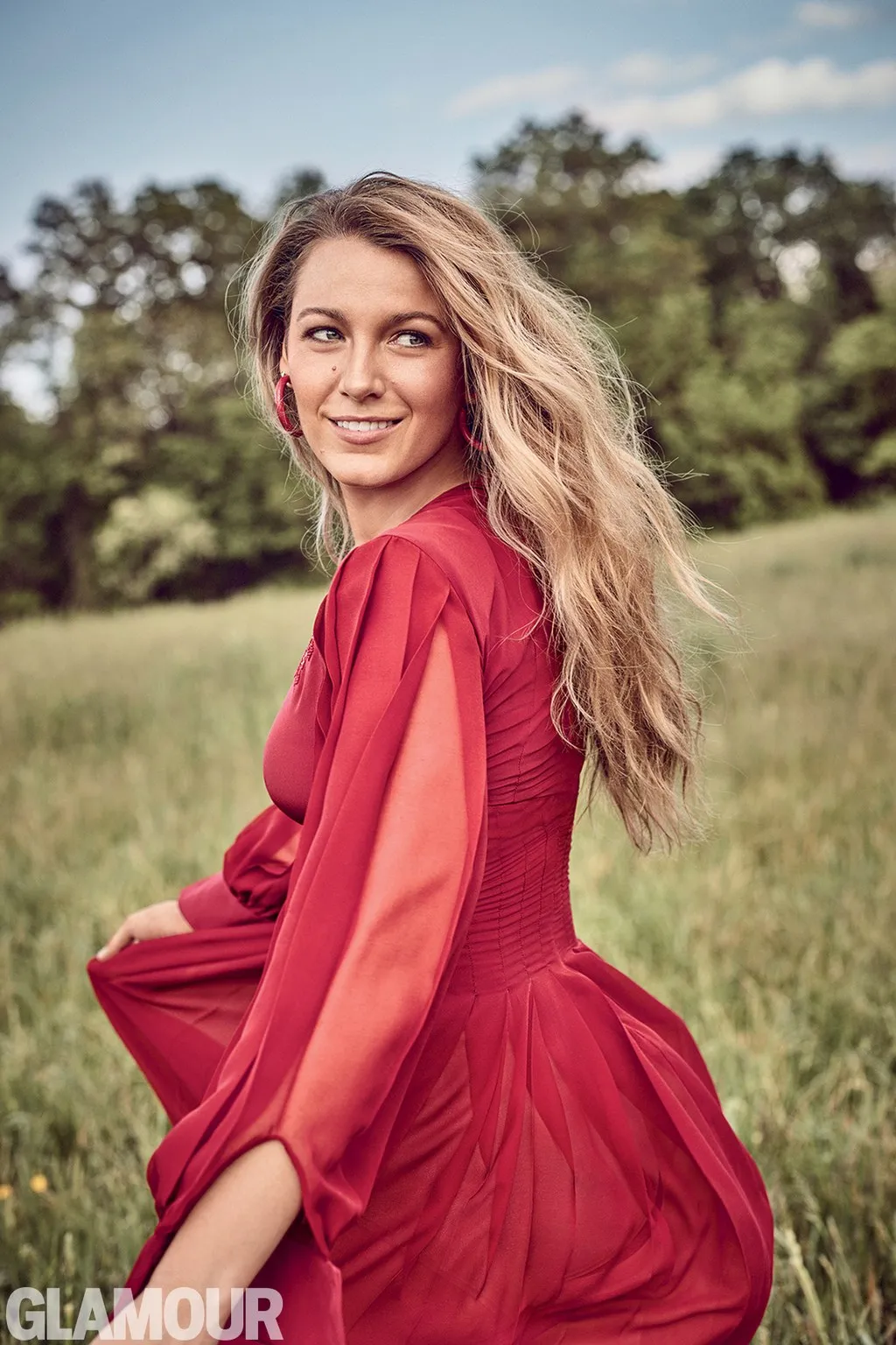 Blake Lively: Từ hot girl đến hot mom - Ảnh 3.