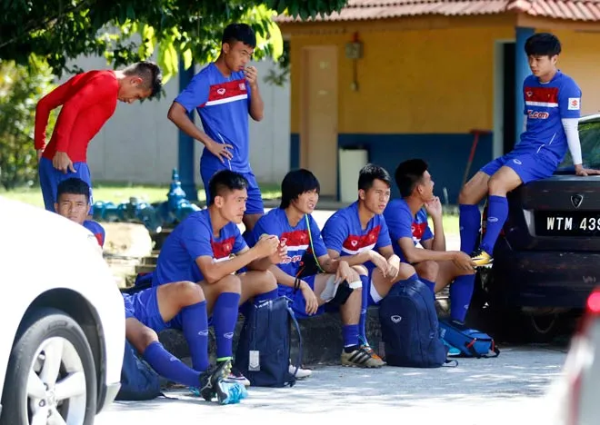 Buổi tập khó khăn của U22 Việt Nam - Ảnh 7. Buổi tập khó khăn của U22 Việt Nam - Ảnh 7.