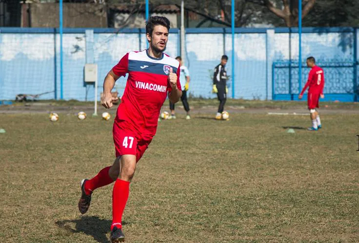 Chuyển động giải VĐQG V.League 2017: Than Quảng Ninh chia tay tiền đạo người Brazil - Ảnh 1. Chuyển động giải VĐQG V.League 2017: Than Quảng Ninh chia tay tiền đạo người Brazil - Ảnh 1.