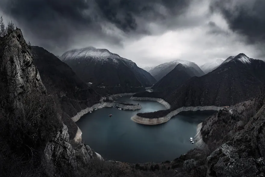 Không chỉ có hoa hồng, Bulgaria còn mê hoặc du khách vì điều này! - Ảnh 1.