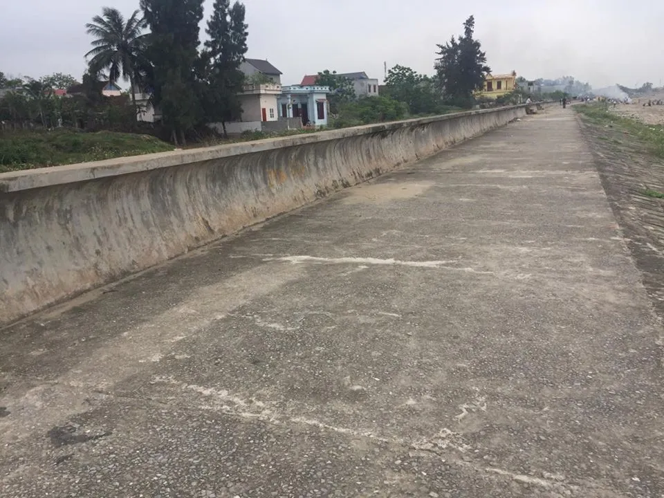 Thanh Hóa: Hàng trăm người dân hưởng ứng chiến dịch Nói không với rác - Ảnh 5. Thanh Hóa: Hàng trăm người dân hưởng ứng chiến dịch Nói không với rác - Ảnh 5.