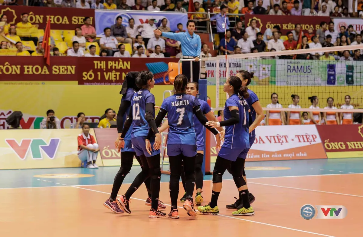 VTV Cup Tôn Hoa Sen 2017: ĐT Indonesia vào bán kết, Tuyển trẻ Việt Nam xếp thứ 3 bảng B - Ảnh 2. VTV Cup Tôn Hoa Sen 2017: ĐT Indonesia vào bán kết, Tuyển trẻ Việt Nam xếp thứ 3 bảng B - Ảnh 2.