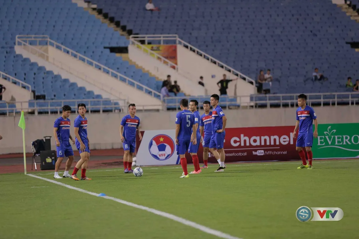 Ảnh: Các cầu thủ khởi động trước trận U22 Việt Nam - Tuyển các ngôi sao K-League - Ảnh 2. Ảnh: Các cầu thủ khởi động trước trận U22 Việt Nam - Tuyển các ngôi sao K-League - Ảnh 2.