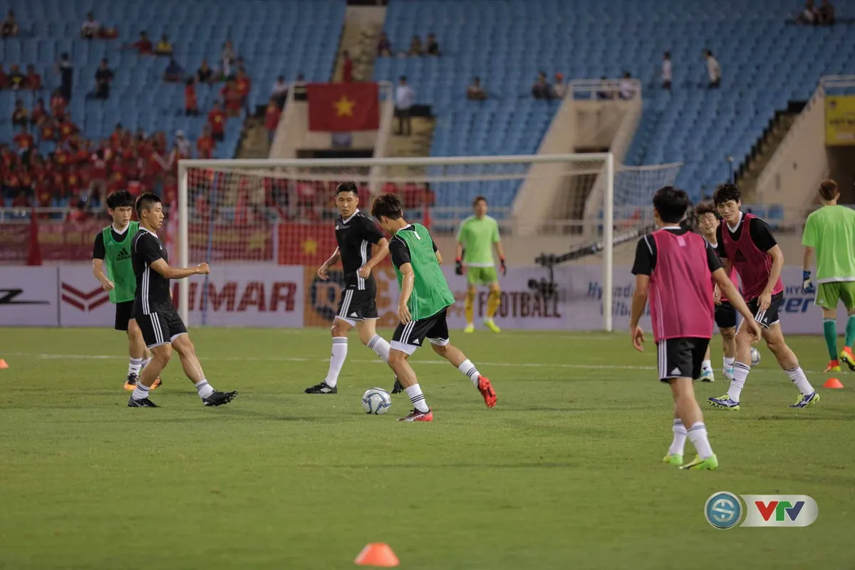 Ảnh: Các cầu thủ khởi động trước trận U22 Việt Nam - Tuyển các ngôi sao K-League - Ảnh 5. Ảnh: Các cầu thủ khởi động trước trận U22 Việt Nam - Tuyển các ngôi sao K-League - Ảnh 5.