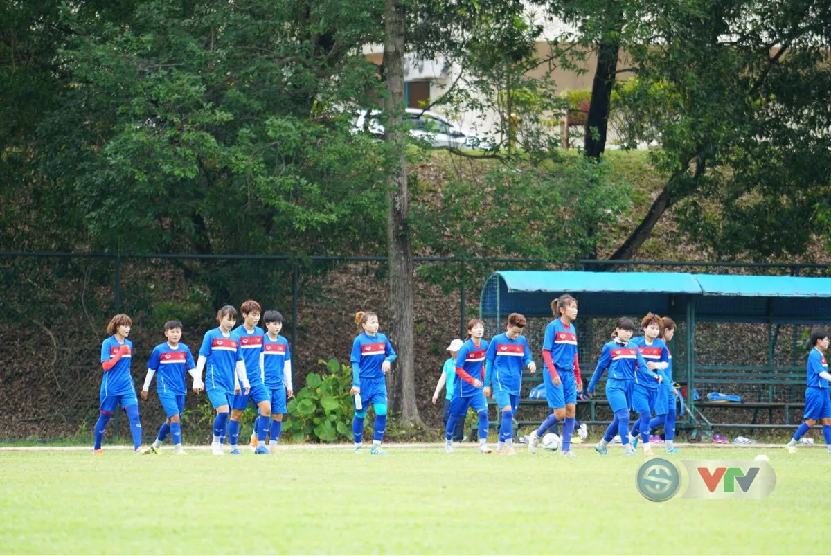 Ảnh: ĐT bóng đá nữ tập buổi đầu tiên tại Malaysia, sẵn sàng cho SEA Games 29 - Ảnh 2. Ảnh: ĐT bóng đá nữ tập buổi đầu tiên tại Malaysia, sẵn sàng cho SEA Games 29 - Ảnh 2.