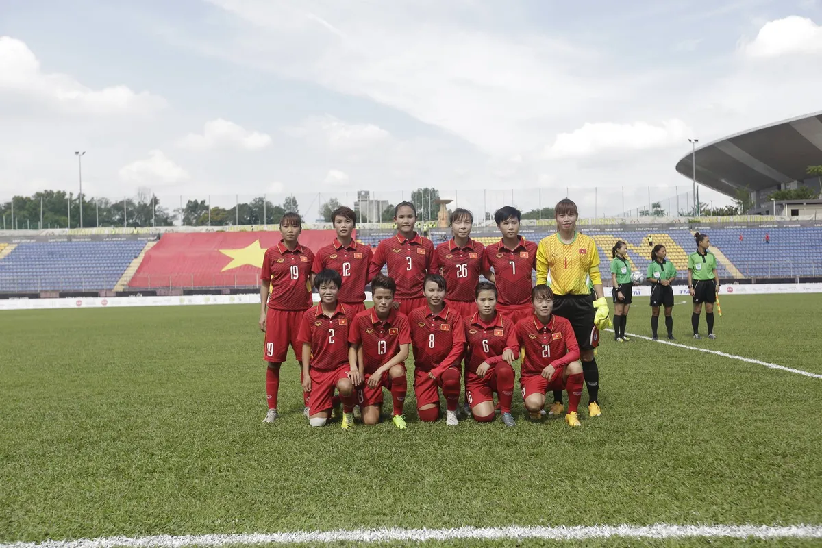 Nhìn lại hành trình giành ngôi vô địch SEA Games 29 giàu cảm xúc của ĐT bóng đá nữ Việt Nam - Ảnh 12. Nhìn lại hành trình giành ngôi vô địch SEA Games 29 giàu cảm xúc của ĐT bóng đá nữ Việt Nam - Ảnh 12.