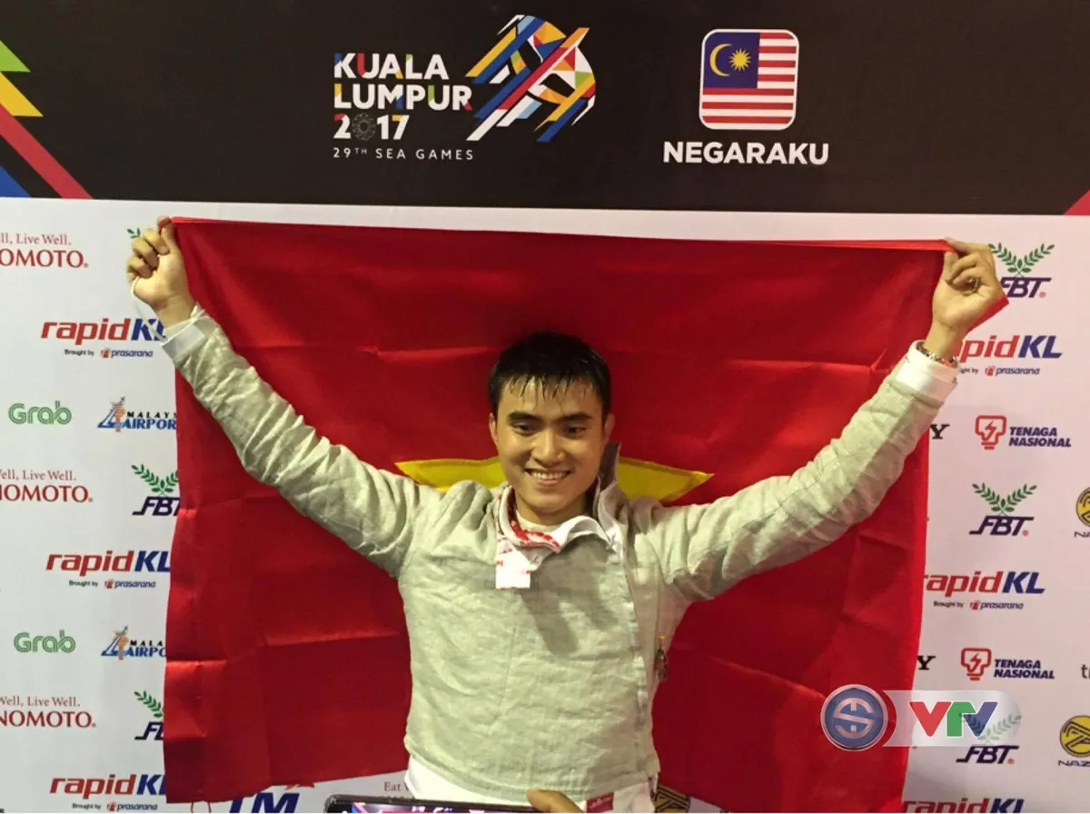 SEA Games 29: Thắng áp đảo đối thủ Thái Lan, Vũ Thành An giành HCV kiếm chém nam - Ảnh 10. SEA Games 29: Thắng áp đảo đối thủ Thái Lan, Vũ Thành An giành HCV kiếm chém nam - Ảnh 10.