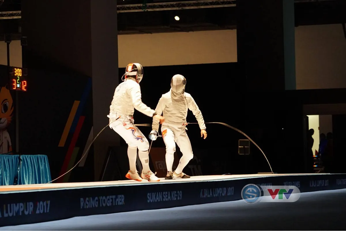 SEA Games 29: Thắng áp đảo đối thủ Thái Lan, Vũ Thành An giành HCV kiếm chém nam - Ảnh 2. SEA Games 29: Thắng áp đảo đối thủ Thái Lan, Vũ Thành An giành HCV kiếm chém nam - Ảnh 2.