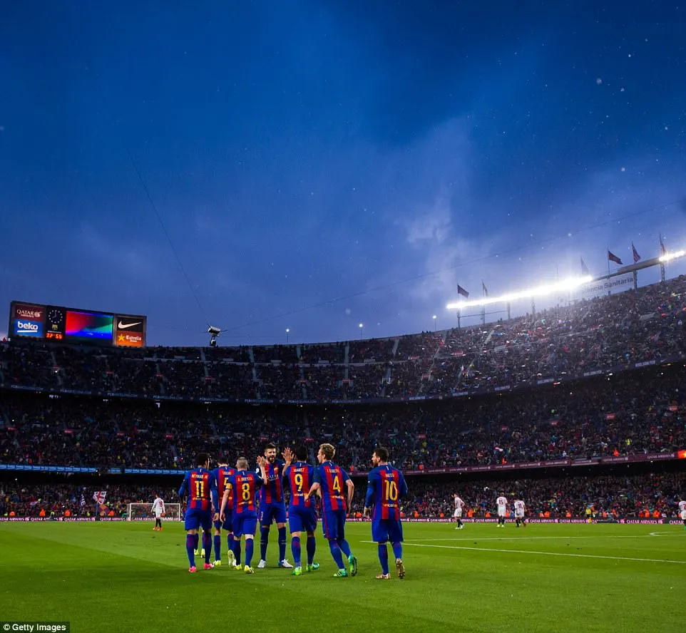 Barca 3-0 Sevilla: Messi lập cú đúp, Barca thắng dễ - Ảnh 2.