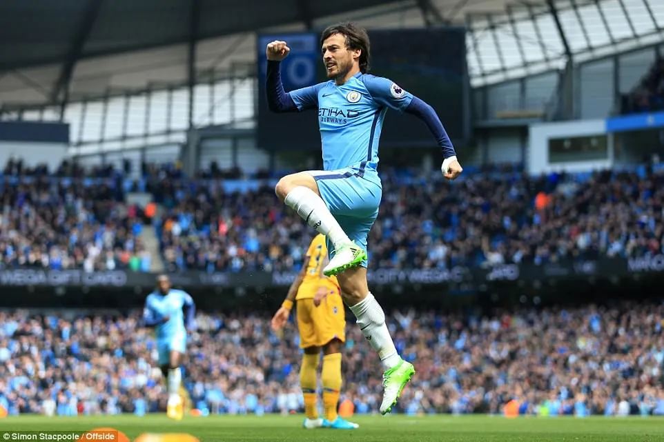 Manchester City 5-0 Crystal Palace: David Silva đạt cột mốc 50 bàn thắng - Ảnh 1. Manchester City 5-0 Crystal Palace: David Silva đạt cột mốc 50 bàn thắng - Ảnh 1.