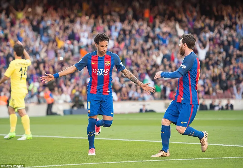 Barcelona 4-1 Villarreal: Messi, Neymar, Suarez cùng nhau toả sáng, Barca dẫn đầu La Liga - Ảnh 1.