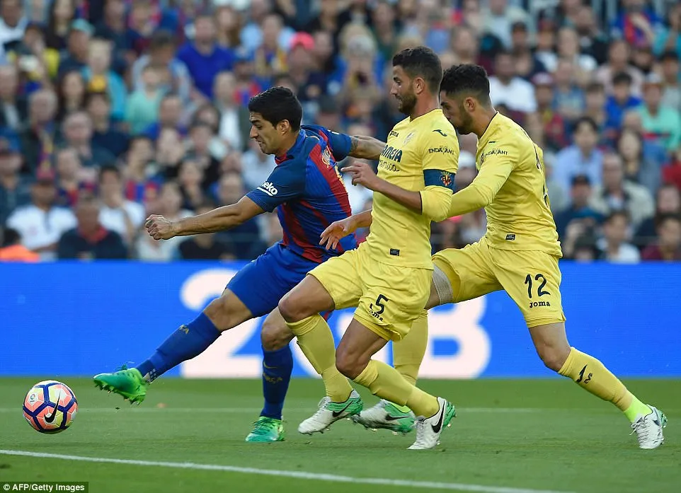 Barcelona 4-1 Villarreal: Messi, Neymar, Suarez cùng nhau toả sáng, Barca dẫn đầu La Liga - Ảnh 2.