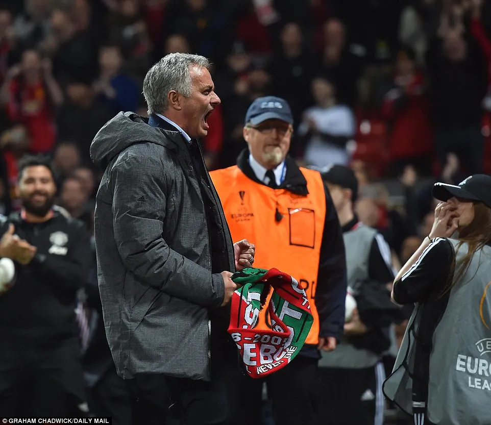 Lượt về v&ograve;ng b&aacute;n kết Europa League: Manchester United 1-1 Celta Vigo, Lyon 3-1 Ajax - Ảnh 3.
