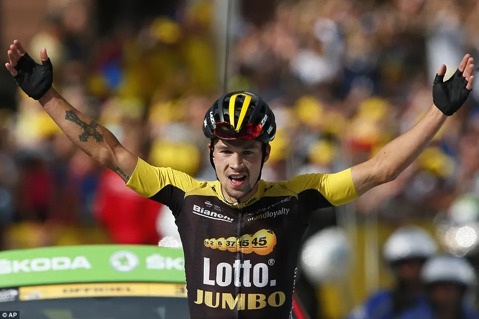 Chặng 17 Tour de France 2017: Roglic về nhất, Froome giữ vững áo vàng - Ảnh 1. Chặng 17 Tour de France 2017: Roglic về nhất, Froome giữ vững áo vàng - Ảnh 1.