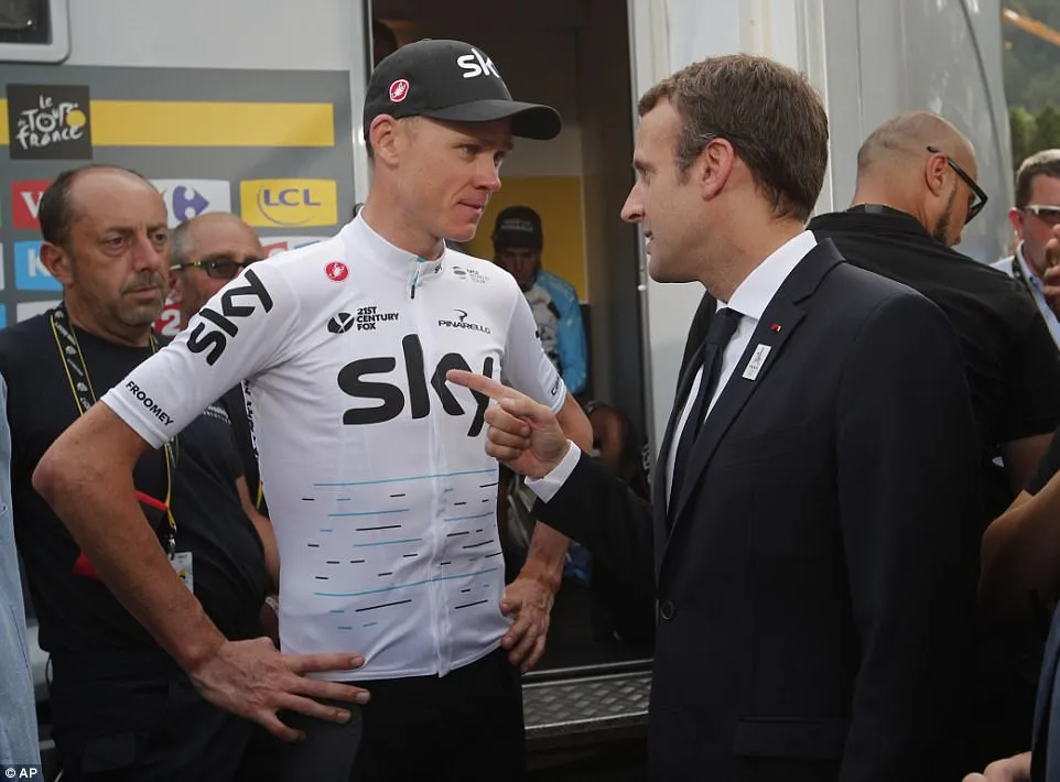 Chặng 17 Tour de France 2017: Roglic về nhất, Froome giữ vững áo vàng - Ảnh 2. Chặng 17 Tour de France 2017: Roglic về nhất, Froome giữ vững áo vàng - Ảnh 2.