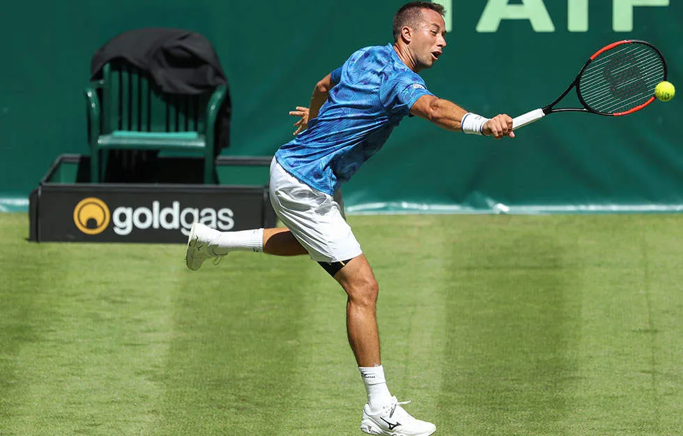 Vòng 1 Gerry Weber 2017: Kohlschreiber và Dustin Brown thắng kịch tính - Ảnh 1. Vòng 1 Gerry Weber 2017: Kohlschreiber và Dustin Brown thắng kịch tính - Ảnh 1.