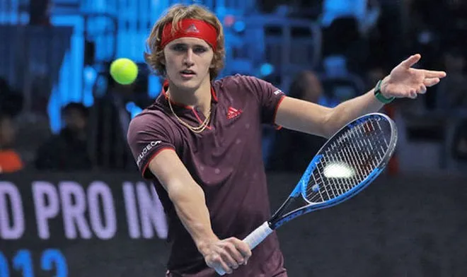 ATP Finals 2017: Federer đánh bại Zverev sau 3 set đấu! - Ảnh 1. ATP Finals 2017: Federer đánh bại Zverev sau 3 set đấu! - Ảnh 1.