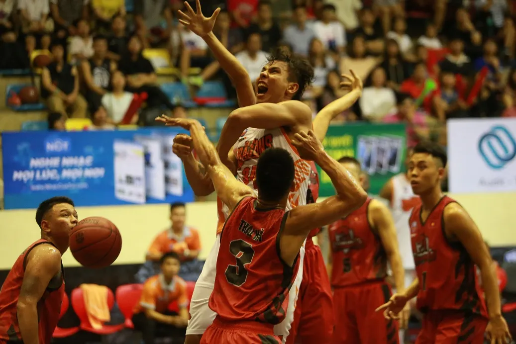 VBA 2017: Thang Long Warriors thắng giòn giã trong trận ra quân - Ảnh 3. VBA 2017: Thang Long Warriors thắng giòn giã trong trận ra quân - Ảnh 3.