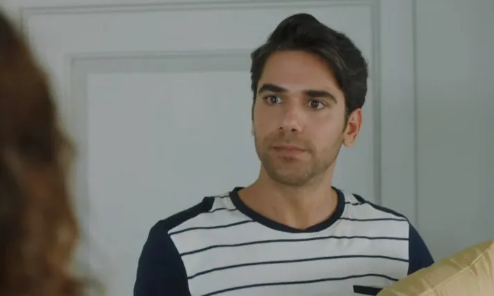 D&agrave;n diễn vi&ecirc;n nổi tiếng của Thổ Nhĩ Kỳ trong phim Đ&ocirc;i c&aacute;nh t&igrave;nh y&ecirc;u - Ảnh 3.