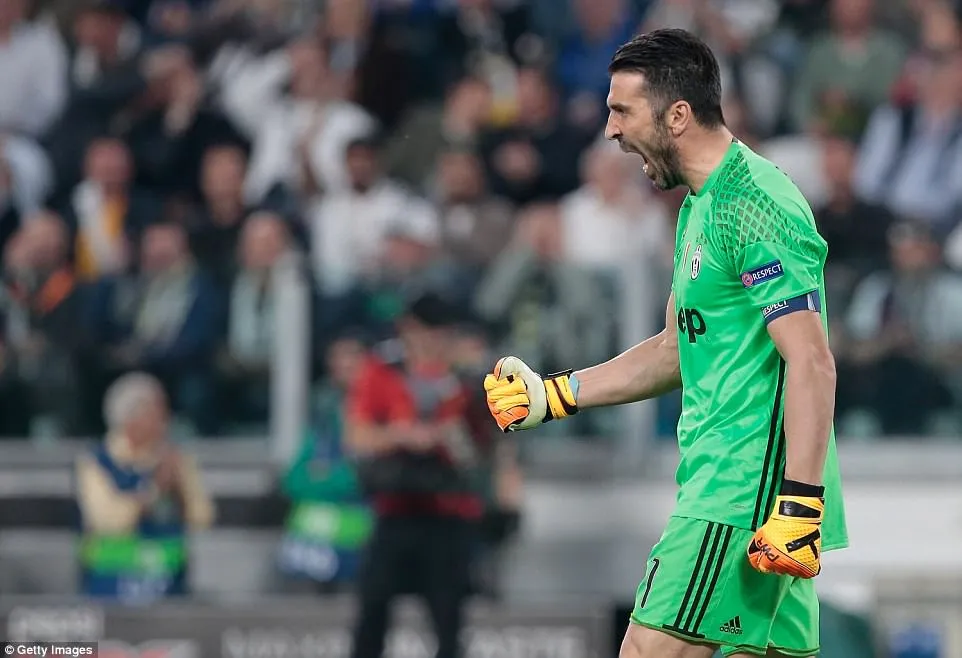 ĐHTB tứ kết lượt đi Champions League: Ấn tượng ngựa vằn Juventus! - Ảnh 1. ĐHTB tứ kết lượt đi Champions League: Ấn tượng ngựa vằn Juventus! - Ảnh 1.