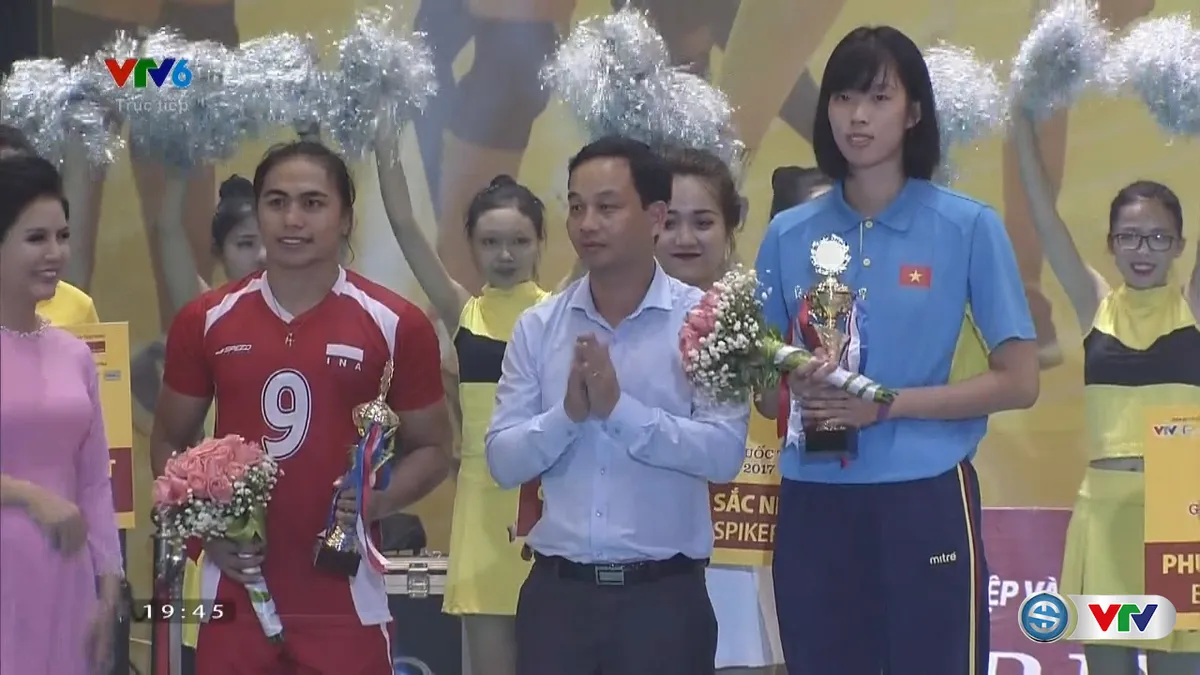 Các giải thưởng cá nhân và tập thể tại giải bóng chuyền nữ Quốc tế VTV Cup Tôn Hoa Sen 2017 - Ảnh 1. Các giải thưởng cá nhân và tập thể tại giải bóng chuyền nữ Quốc tế VTV Cup Tôn Hoa Sen 2017 - Ảnh 1.