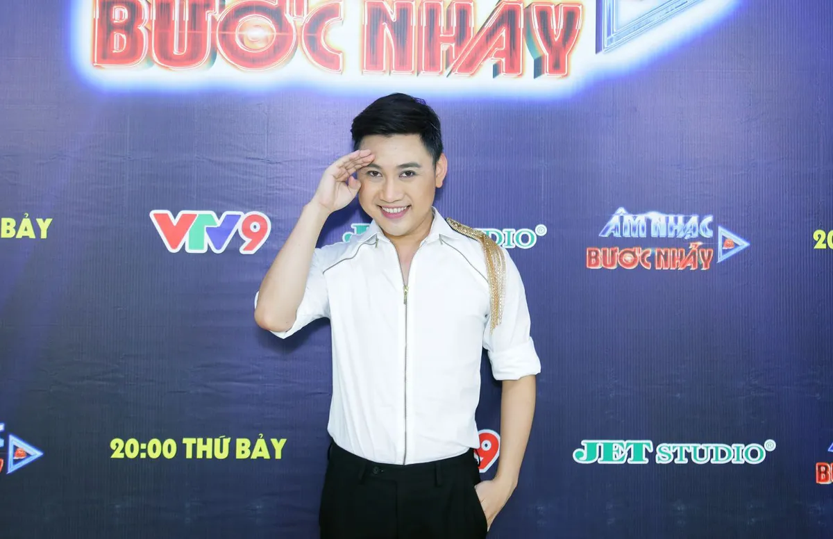 Âm nhạc và Bước nhảy: Thanh Duy Idol tạo dáng bá đạo như mỹ nhân Hàn Quốc - Ảnh 9.