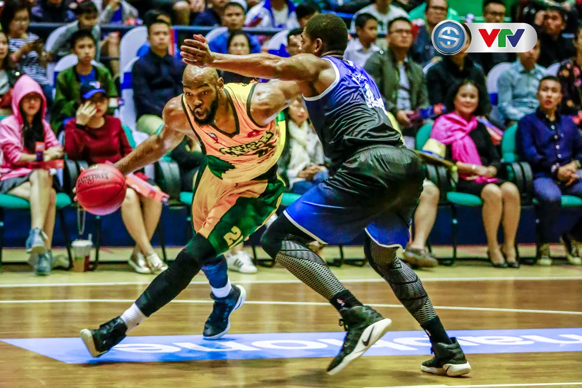 ẢNH: Chiến thắng nghẹt thở của Cantho Catfish trước Hanoi Buffaloes ngay trên sân khách - Ảnh 4. ẢNH: Chiến thắng nghẹt thở của Cantho Catfish trước Hanoi Buffaloes ngay trên sân khách - Ảnh 4.