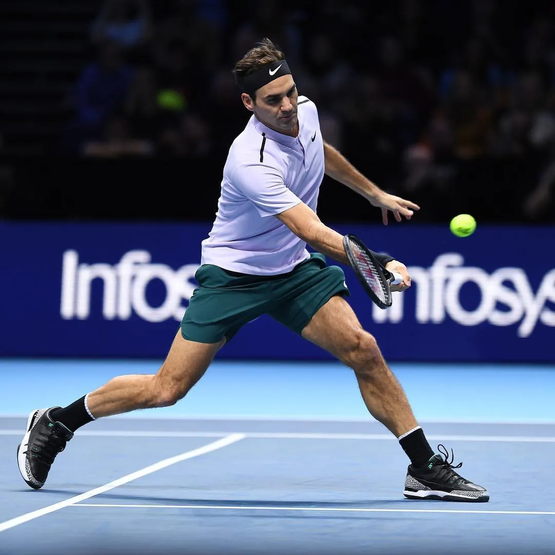 Federer khởi đầu thuận lợi tại ATP Finals 2017 - Ảnh 2. Federer khởi đầu thuận lợi tại ATP Finals 2017 - Ảnh 2.