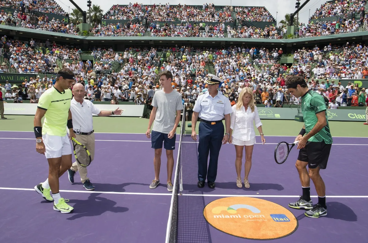 Ảnh: Roger Federer đánh bại Nadal để giành ngôi vô địch Miami mở rộng 2017 - Ảnh 5. Ảnh: Roger Federer đánh bại Nadal để giành ngôi vô địch Miami mở rộng 2017 - Ảnh 5.