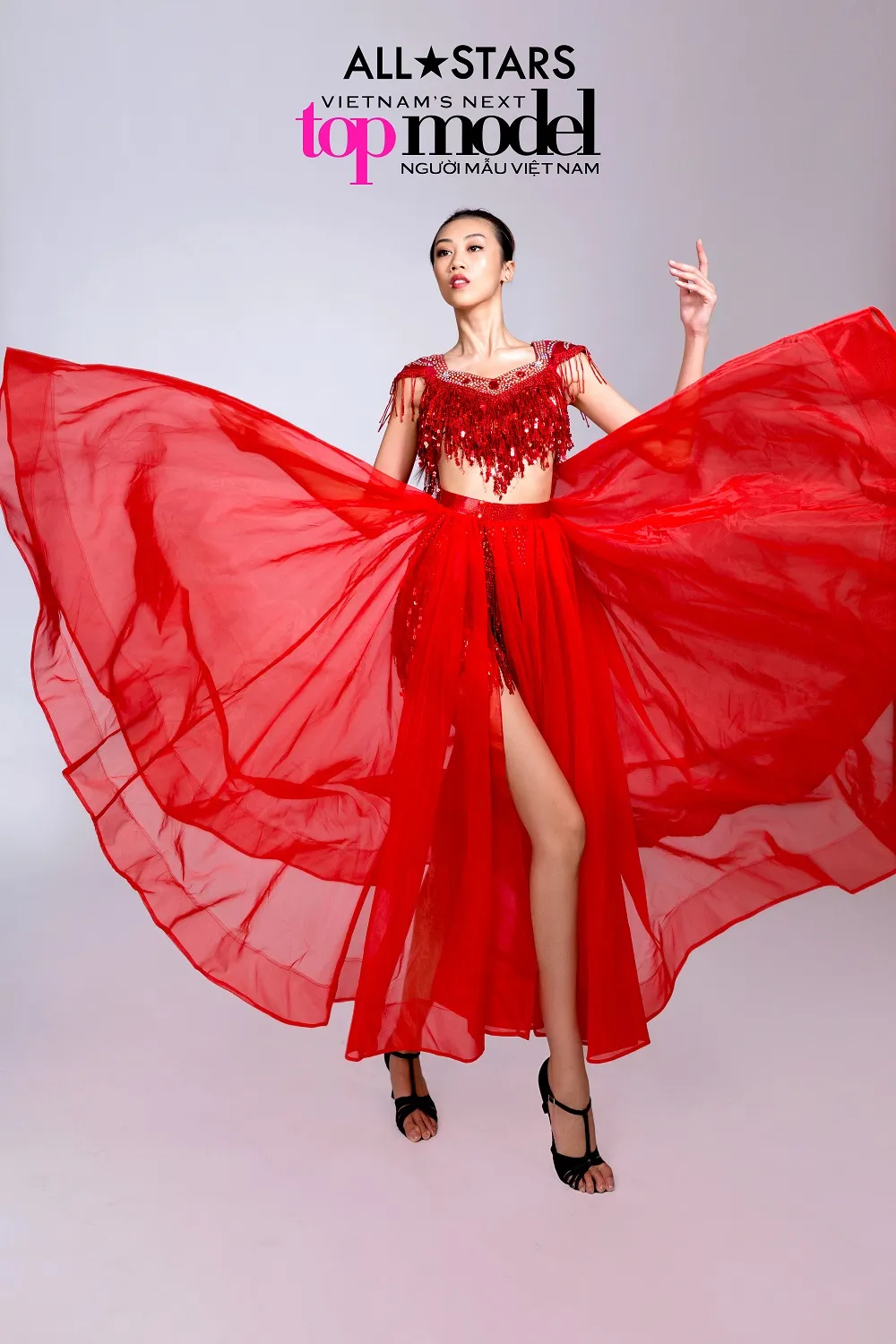 Top 9 Vietnams Next Top Model bay bổng trong bộ ảnh giải phóng hình thể - Ảnh 6.