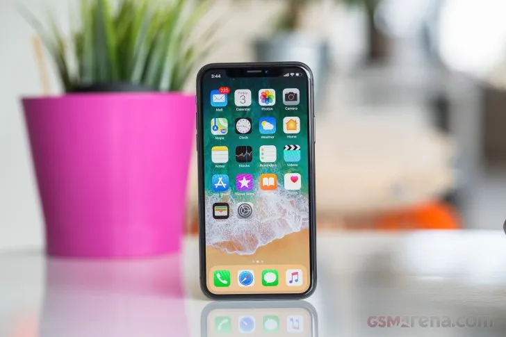 Hôm nay 8/12, iPhone X chính hãng chính thức lên kệ tại Việt Nam - Ảnh 1.