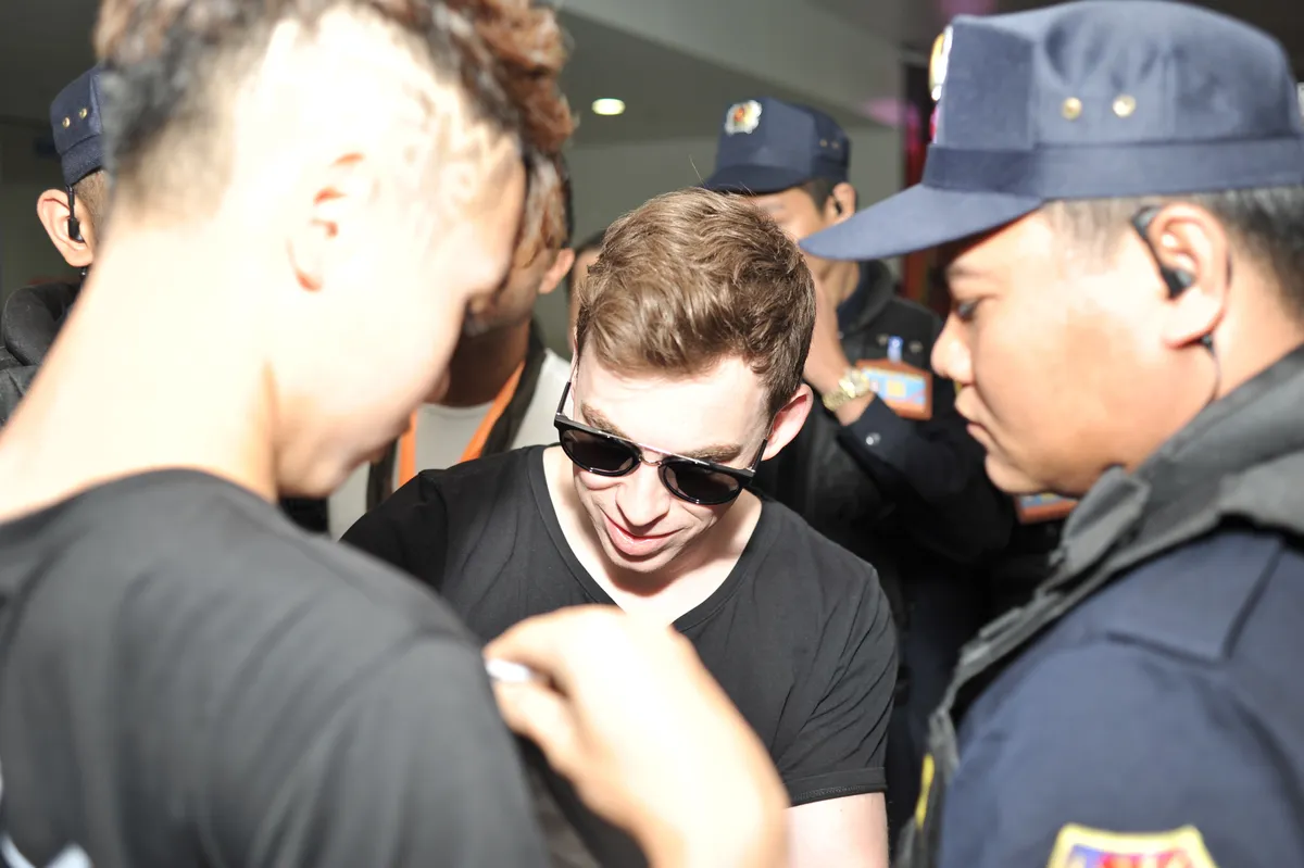 DJ Hardwell: Việc của đám đông là chuẩn bị thể lực, âm nhạc đã có chúng tôi lo! - Ảnh 2.