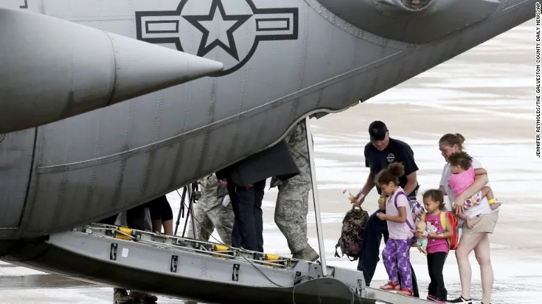 Bang Texas, Mỹ hoang tàn sau siêu bão Harvey - Ảnh 8.