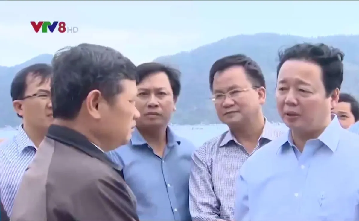 Bộ trưởng Tài nguyên Môi trường kiểm tra khắc phục bão lũ Nam Trung Bộ - Ảnh 1. Bộ trưởng Tài nguyên Môi trường kiểm tra khắc phục bão lũ Nam Trung Bộ - Ảnh 1.
