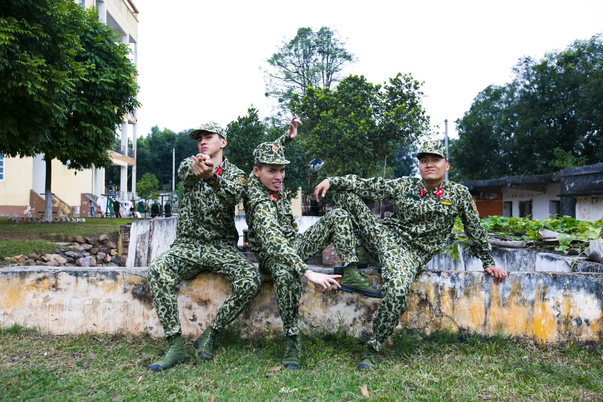 Sao phim Những ngọn nến trong đêm 2 áy náy vì làm liên lụy Quốc Thiên - Ảnh 4.