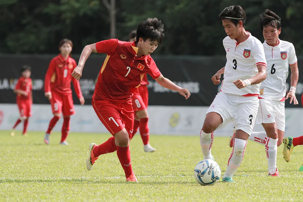 SEA Games 29: Những hình ảnh ấn tượng trong ngày thi đấu đầu tiên (20/8) - Ảnh 6. SEA Games 29: Những hình ảnh ấn tượng trong ngày thi đấu đầu tiên (20/8) - Ảnh 6.
