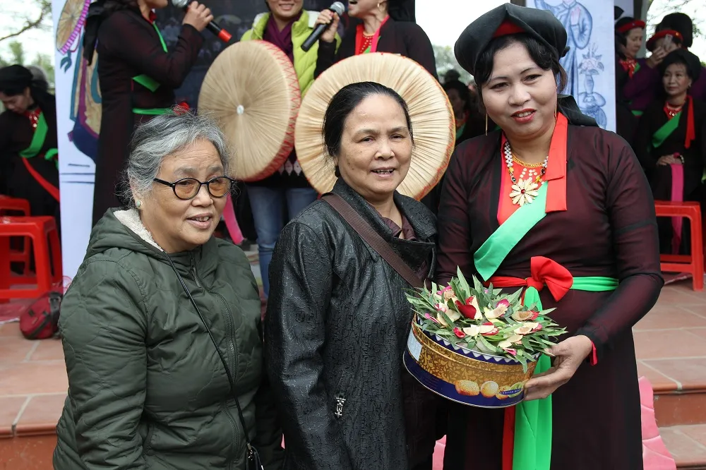 Biển người nô nức chen chân trẩy Hội Lim (Bắc Ninh) - Ảnh 13.