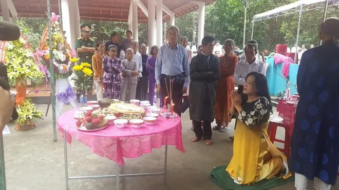 Sưởi ấm các linh hồn 21 liệt sĩ vô danh dưới chân núi Cà Tang - Ảnh 4.