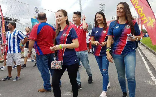 Panama v&agrave;o World Cup: Đ&ecirc;m thức trắng v&agrave; ng&agrave;y... ngủ nướng - Ảnh 4.