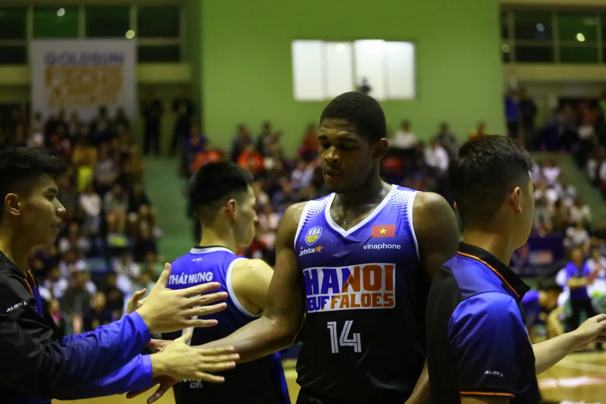 VBA 2017: Thang Long Warriors - Hanoi Buffaloes: Đi tìm chiến thắng đầu tiên ở derby (17h00 ngày 22/10) - Ảnh 2. VBA 2017: Thang Long Warriors - Hanoi Buffaloes: Đi tìm chiến thắng đầu tiên ở derby (17h00 ngày 22/10) - Ảnh 2.